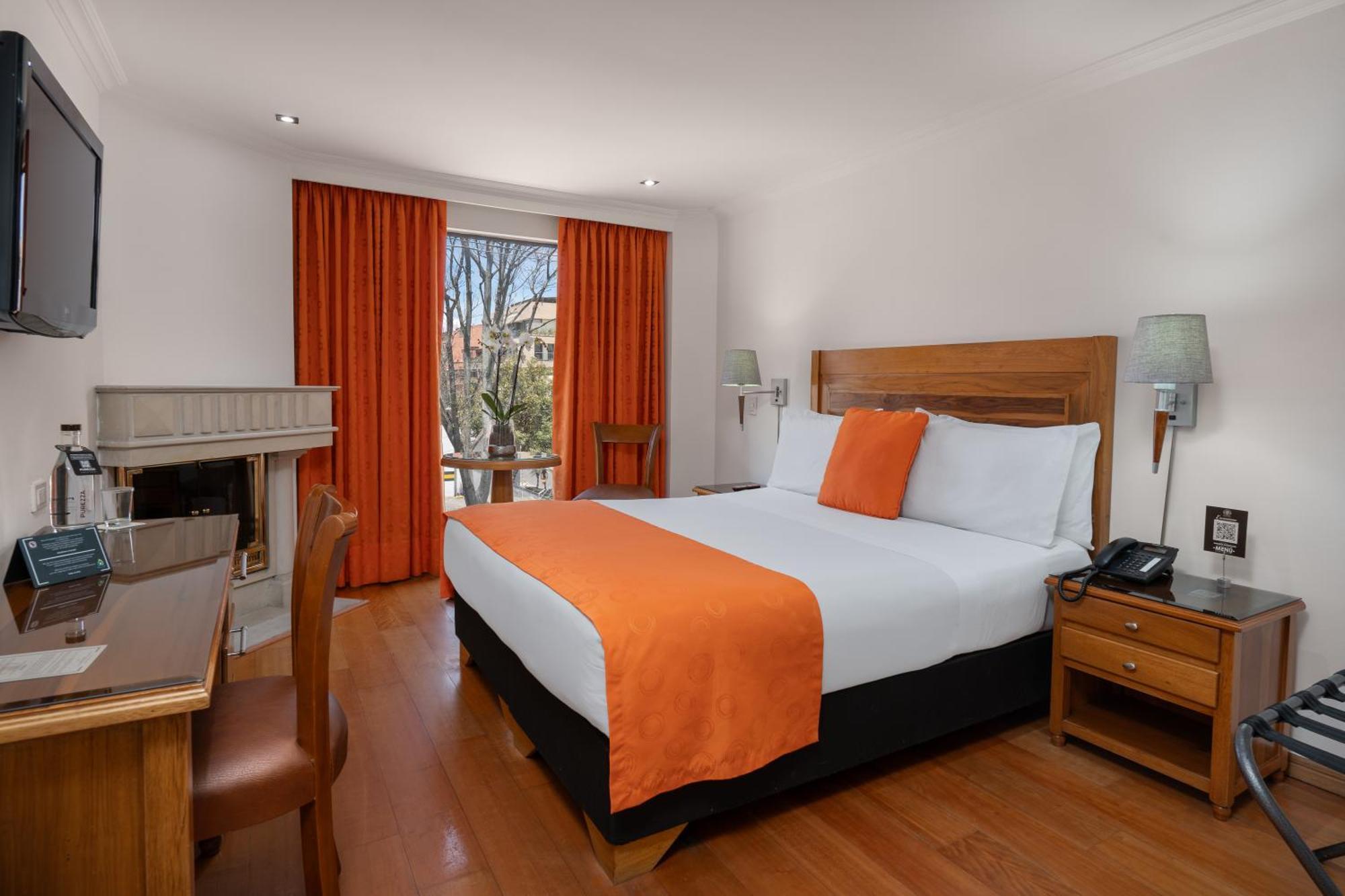 Hotel Egina Bogotá Zewnętrze zdjęcie