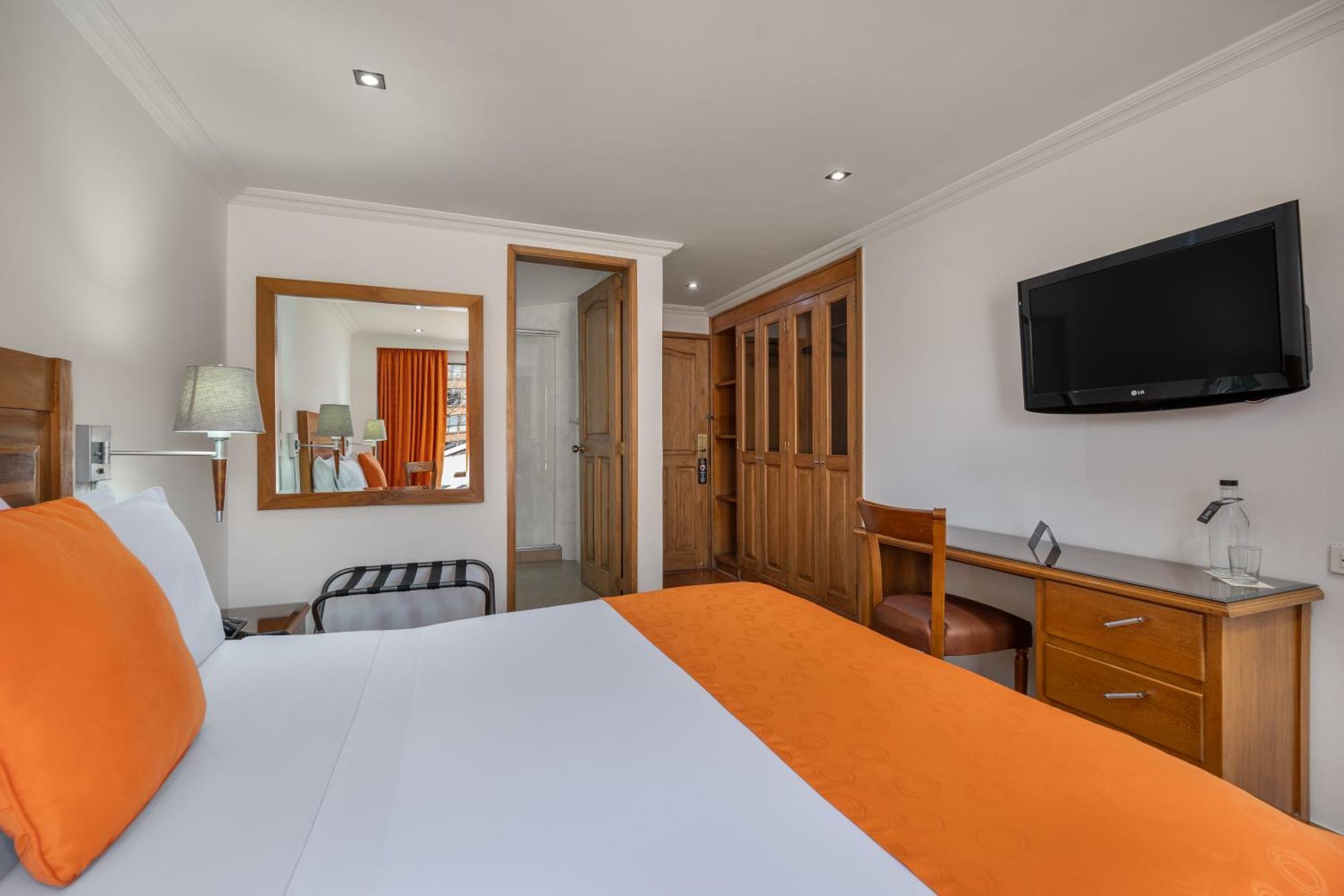 Hotel Egina Bogotá Zewnętrze zdjęcie