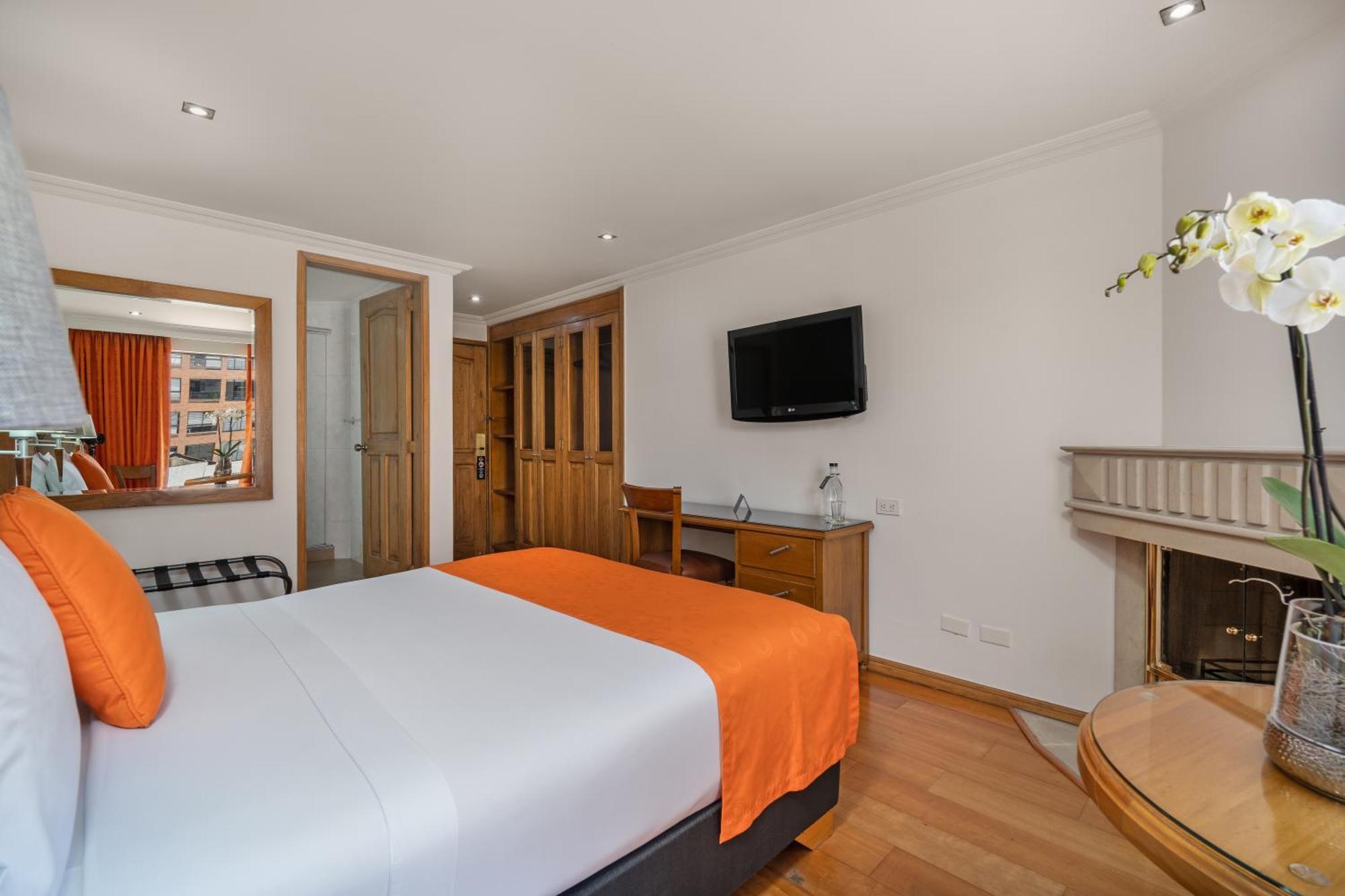 Hotel Egina Bogotá Zewnętrze zdjęcie