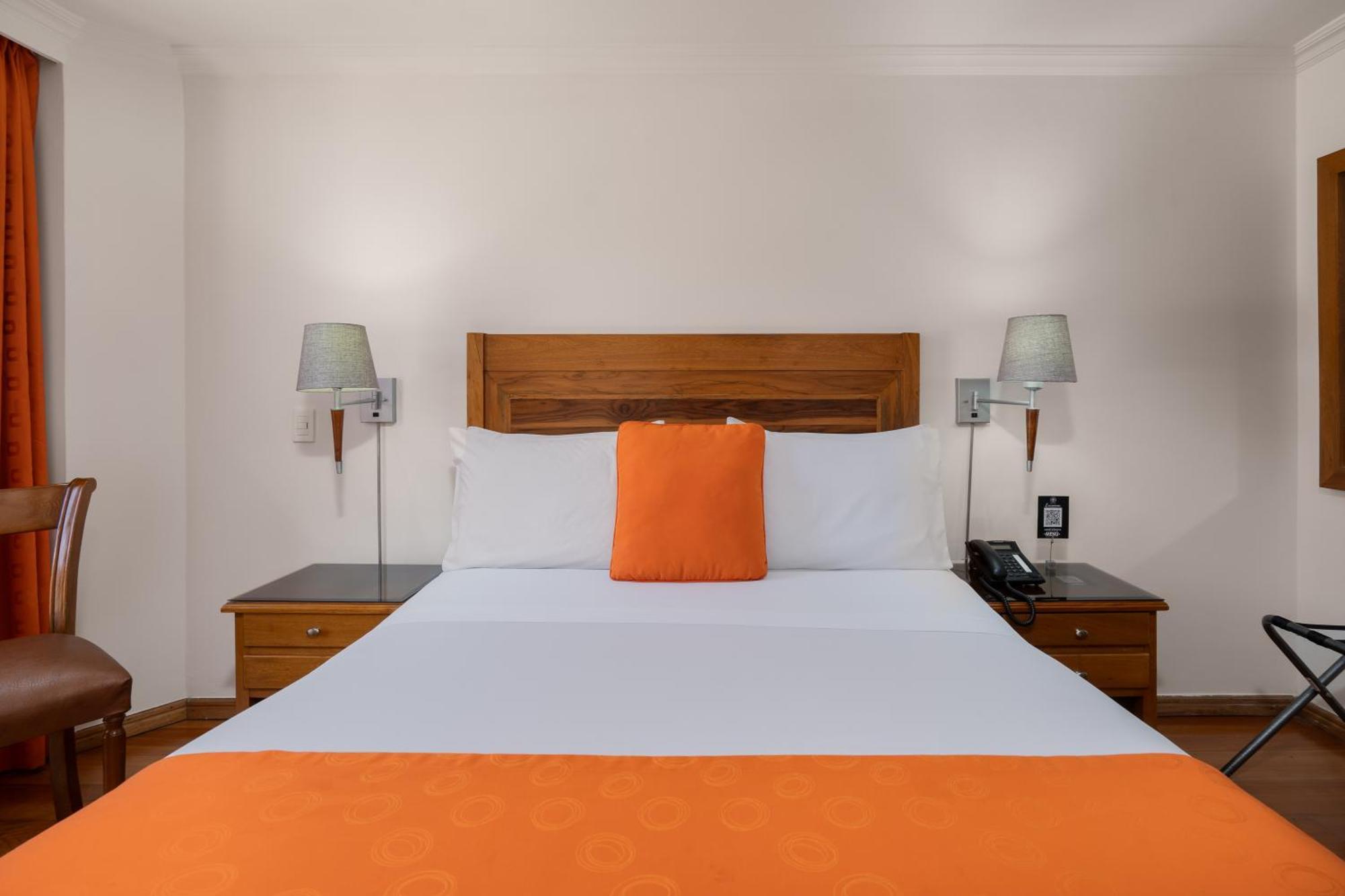 Hotel Egina Bogotá Zewnętrze zdjęcie