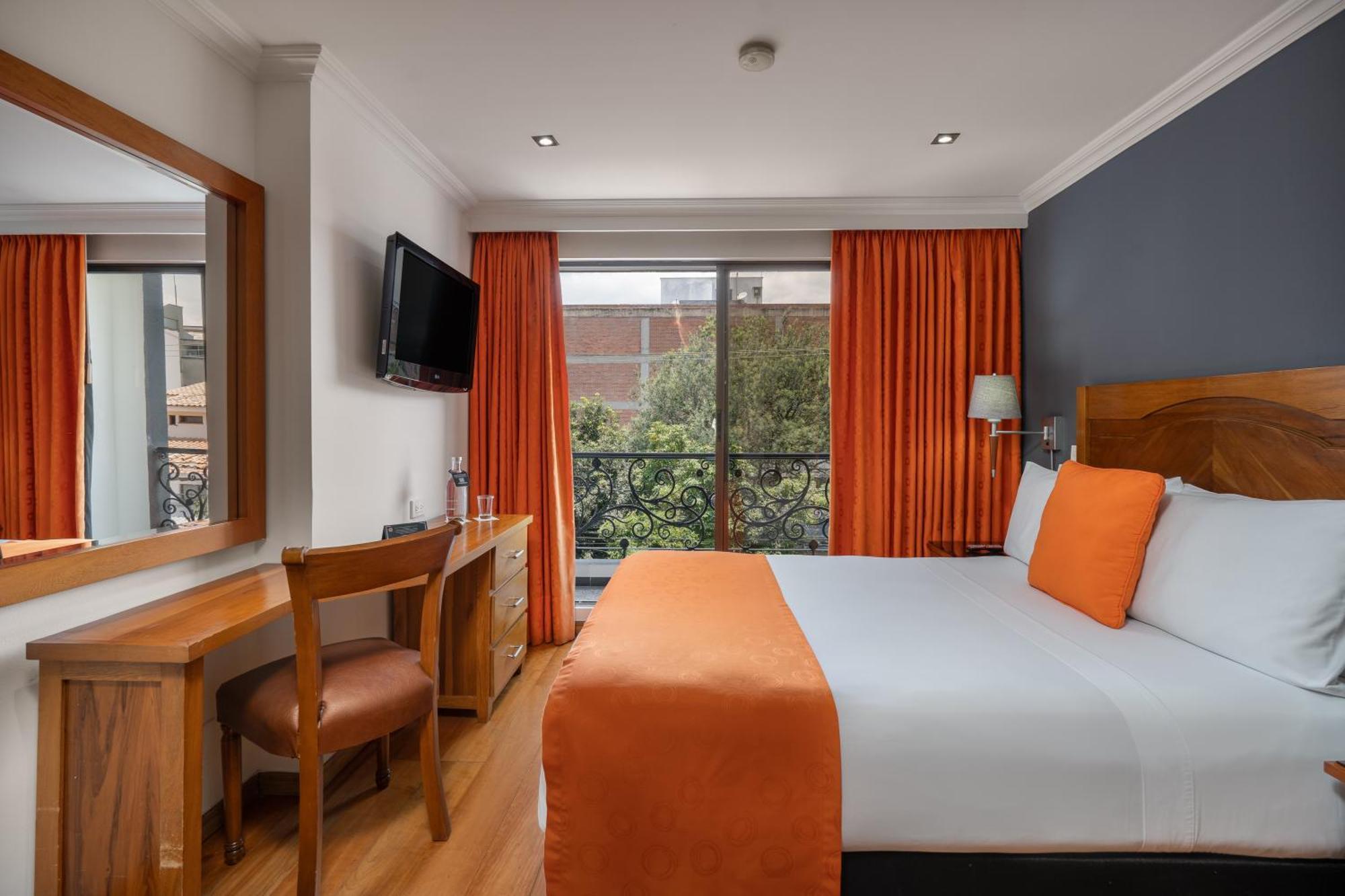 Hotel Egina Bogotá Zewnętrze zdjęcie