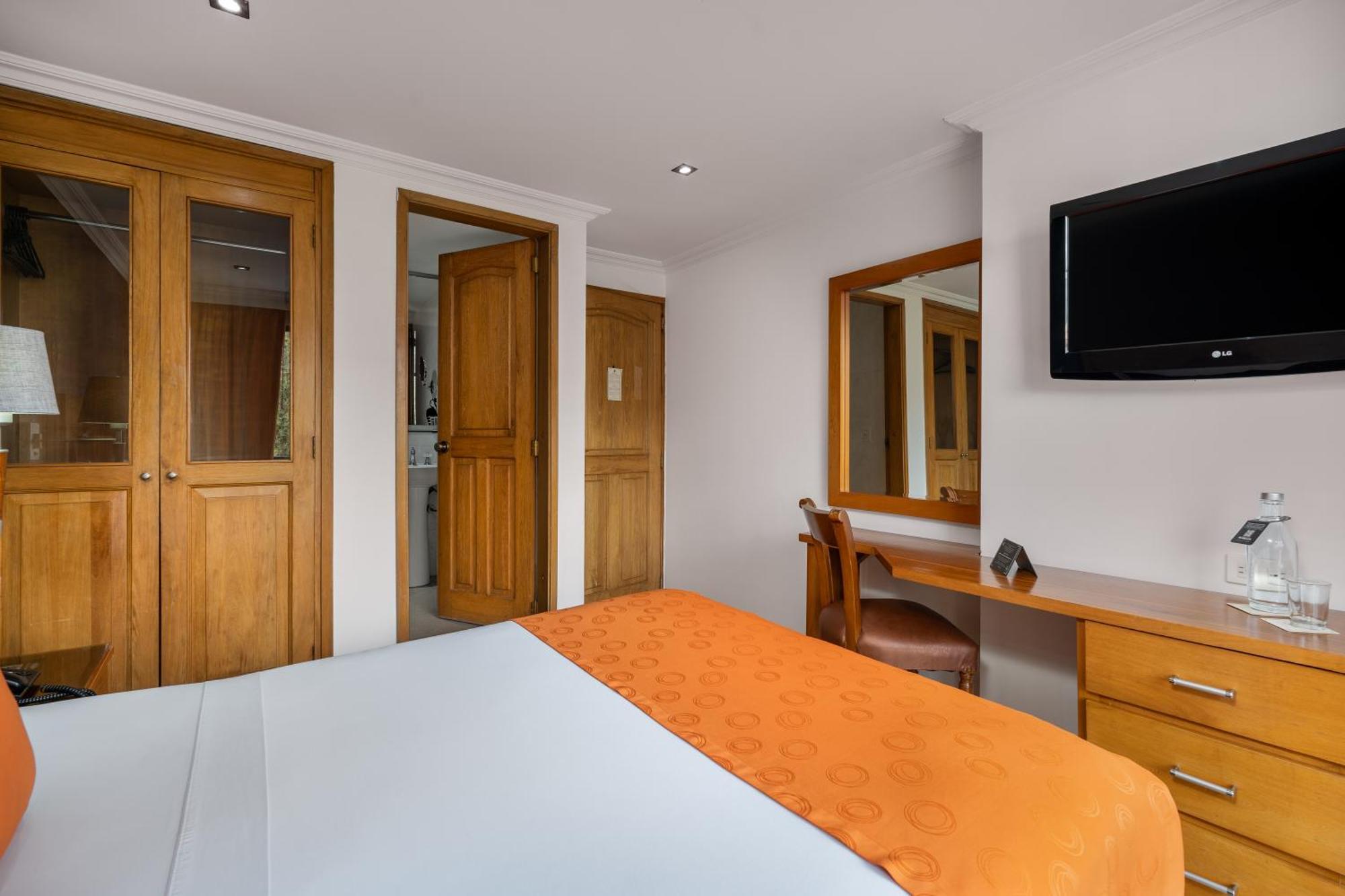 Hotel Egina Bogotá Zewnętrze zdjęcie