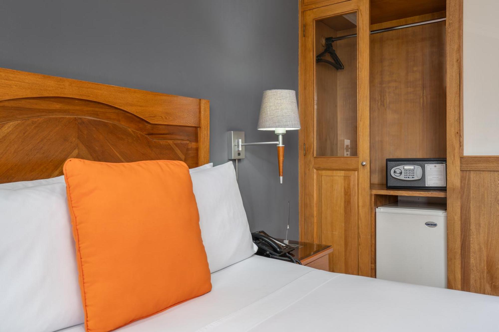 Hotel Egina Bogotá Zewnętrze zdjęcie
