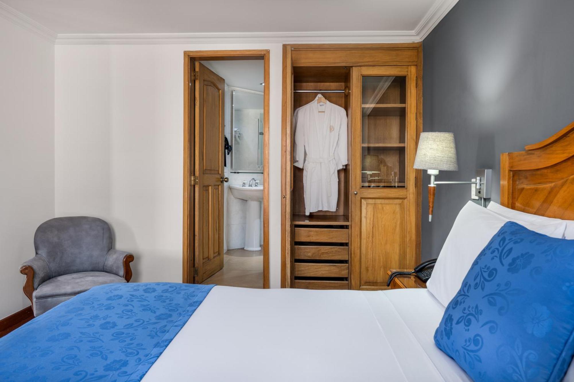 Hotel Egina Bogotá Zewnętrze zdjęcie