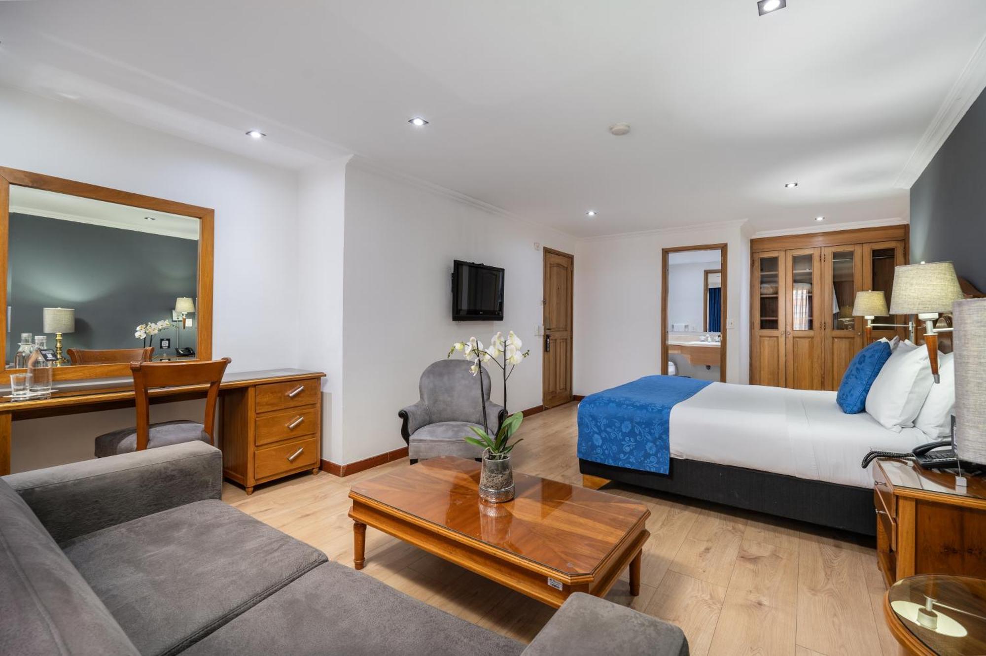 Hotel Egina Bogotá Zewnętrze zdjęcie